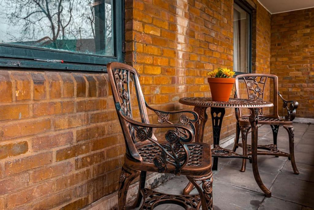 Spacious 4br With Large Balcony Apartment *